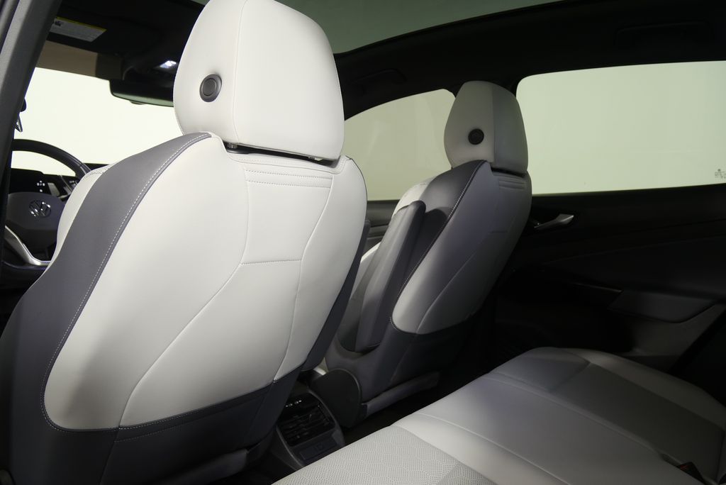 Thumbnail: 2022 Volkswagen ID.4 - 18