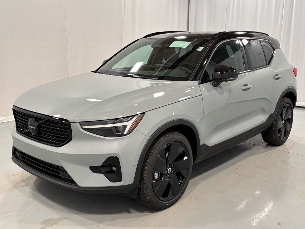 2026 Volvo XC40 B5 Ultra Black Edition AWD