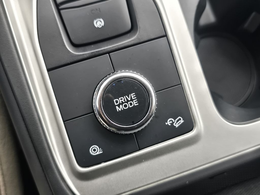 Used 2023 Black Ford  image 6
