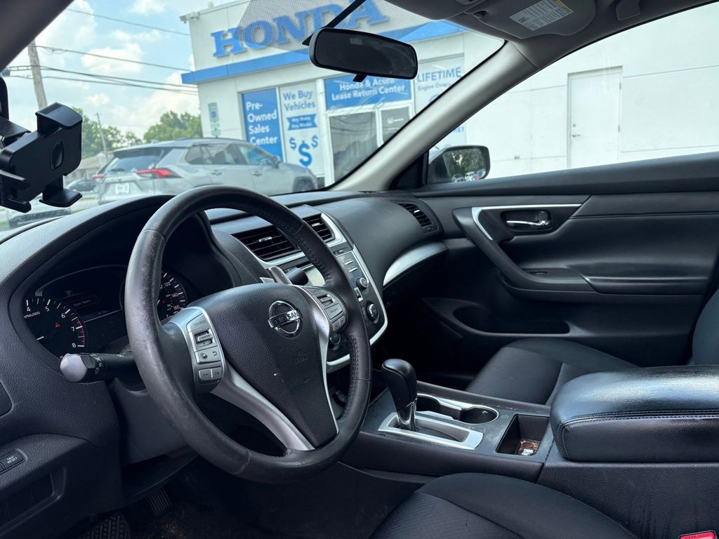 2016 Nissan Altima 2.5 SR