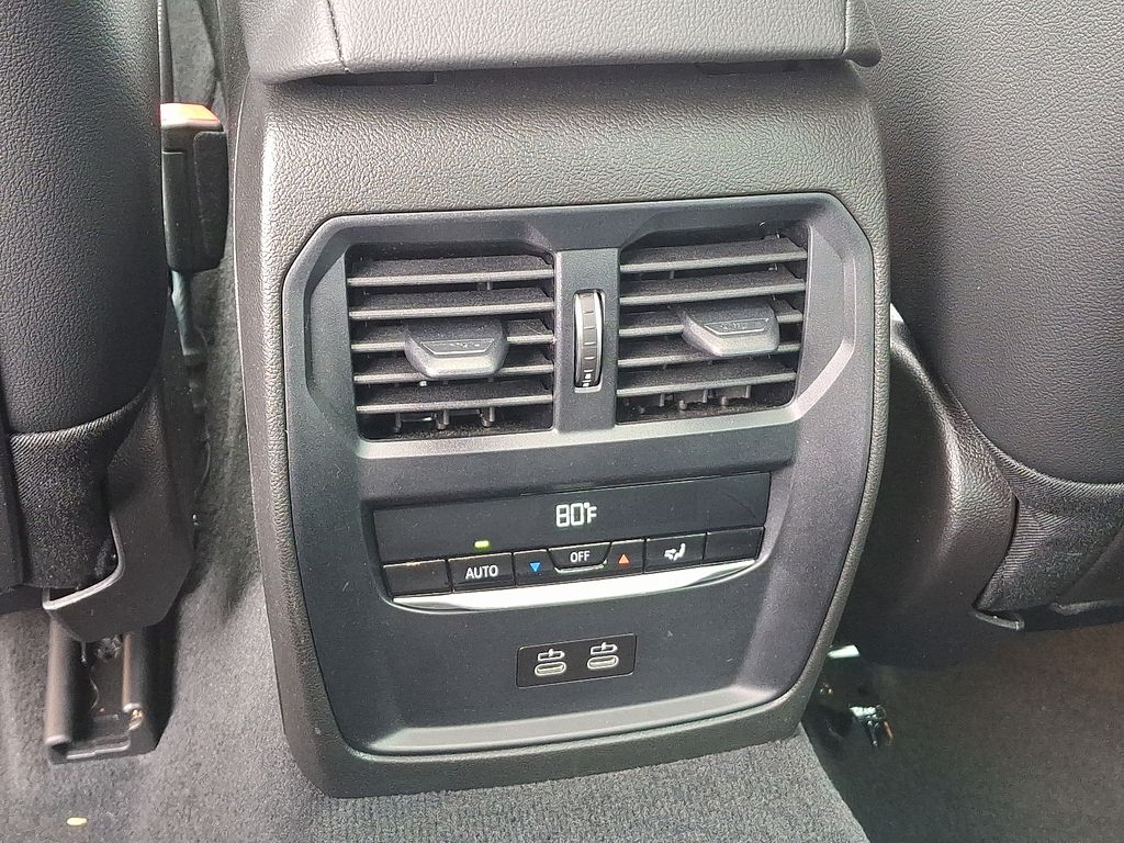 Thumbnail: 2023 BMW 3 Series - 11