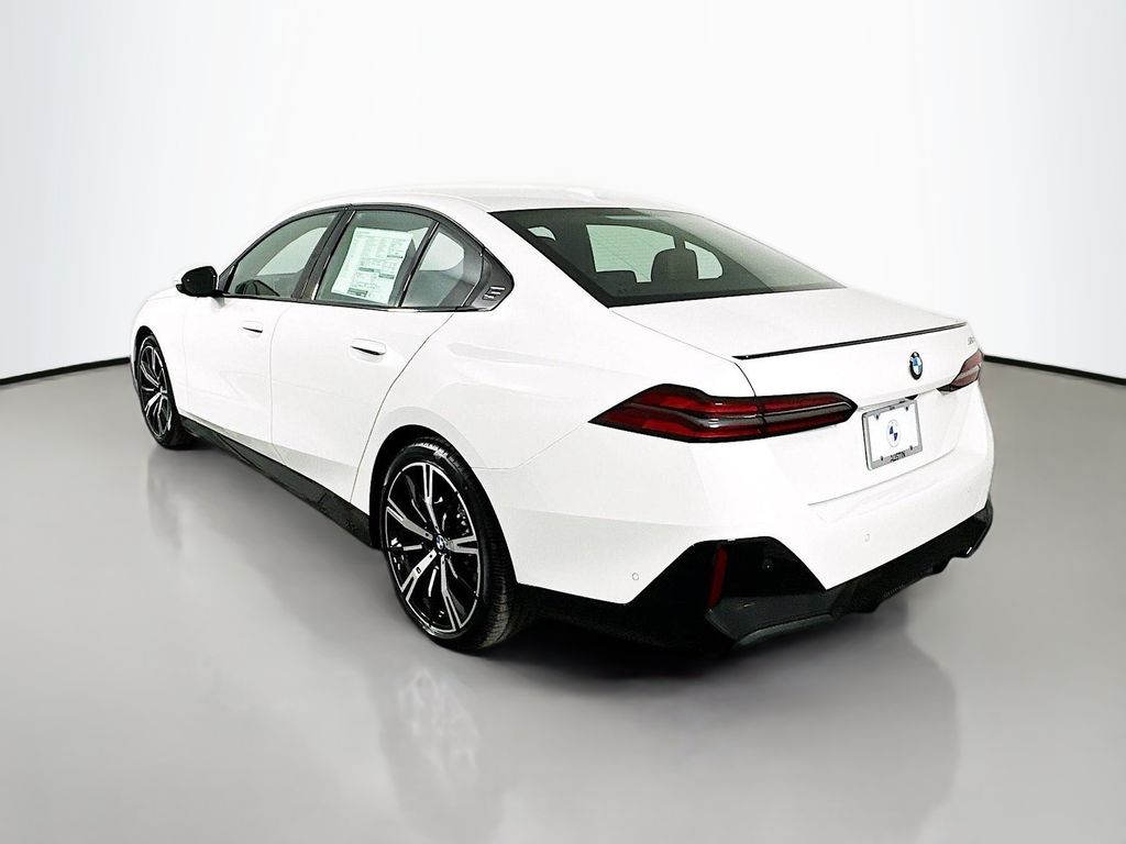 Thumbnail: 2026 BMW 5 Series - 7