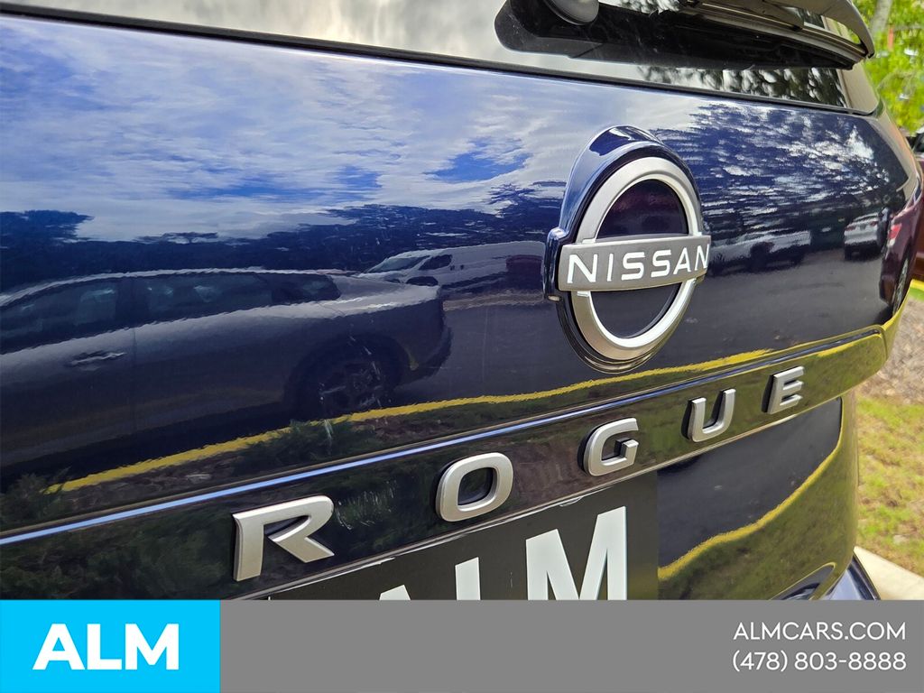 Used 2025 Blue Nissan SV image 12