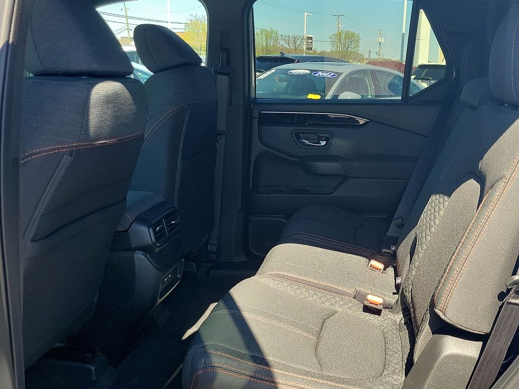 Thumbnail: 2025 Honda Pilot - 8