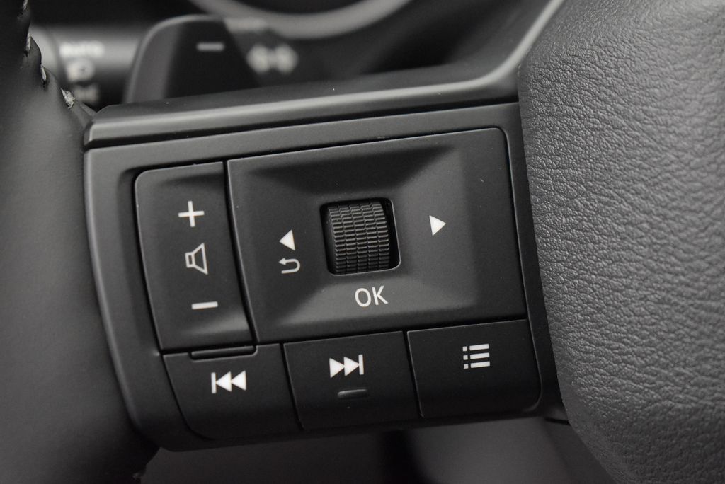 Thumbnail: 2026 Nissan Rogue - 18