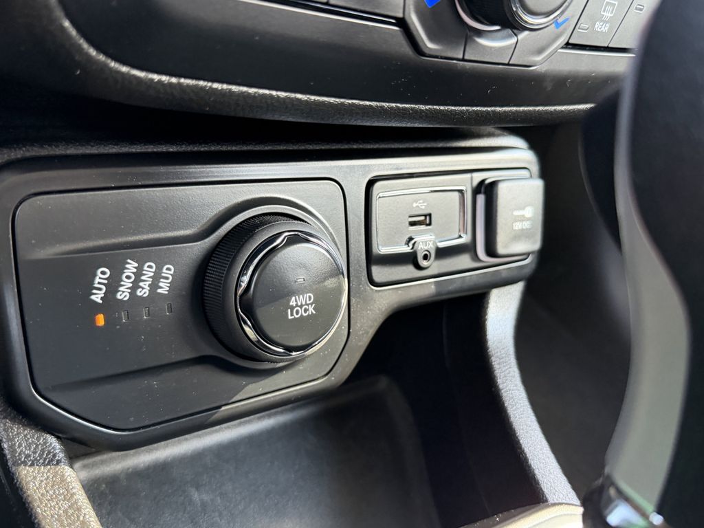 used 2023 Jeep Renegade car, priced at $21,392
