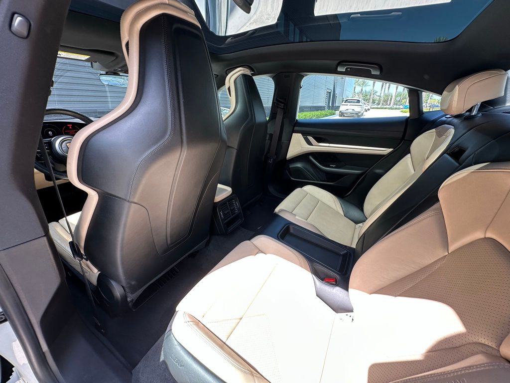 2020 Porsche Taycan 4S 28