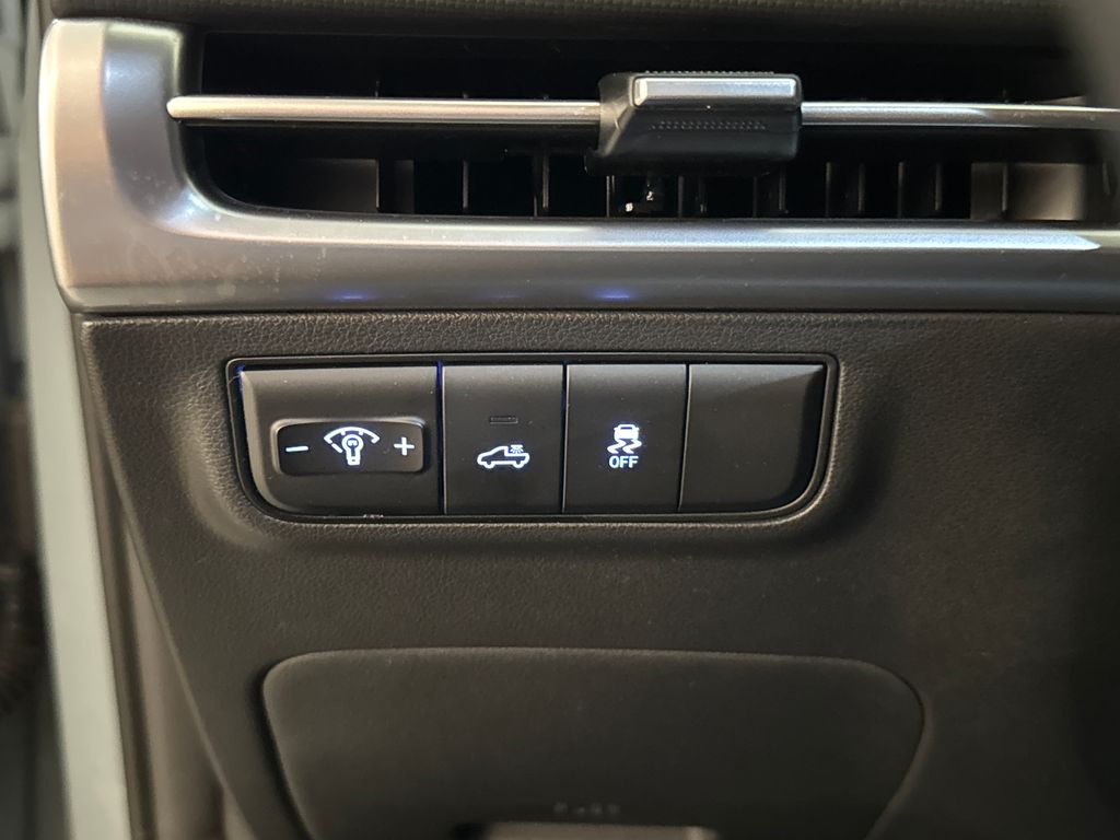 Certified Used 2025 Blue Hyundai SE image 18