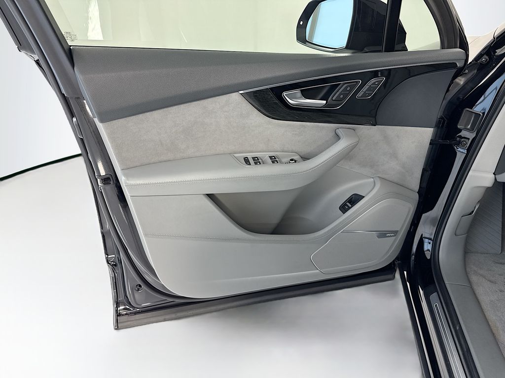 Thumbnail: 2018 Audi Q7 - 26