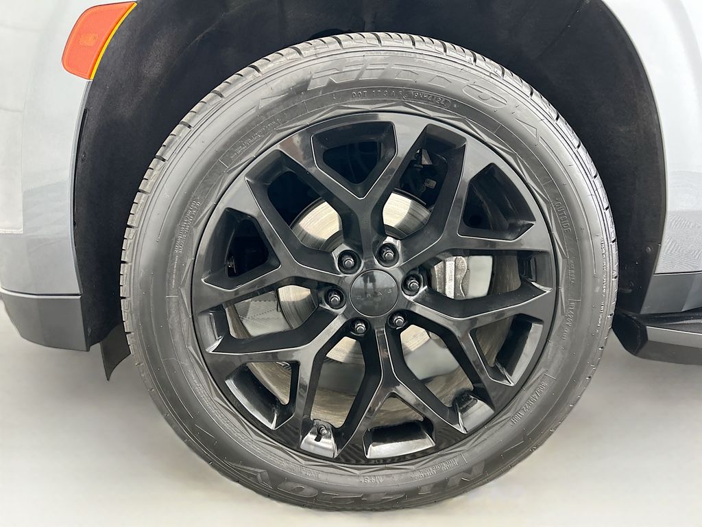 Thumbnail: 2021 GMC Yukon - 32