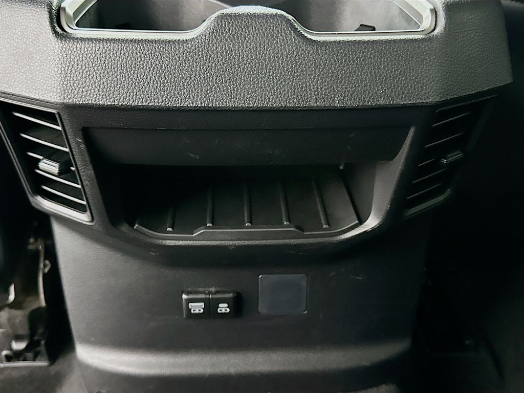 Thumbnail: 2025 Toyota Tundra - 25