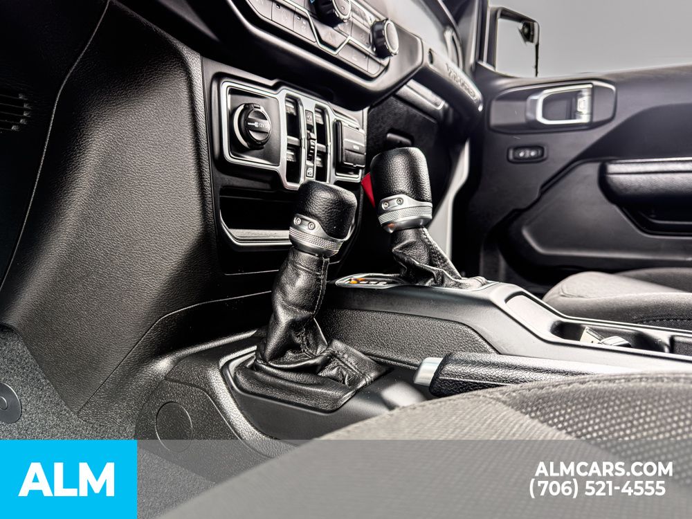 Used 2023 Silver Jeep Sport S image 20