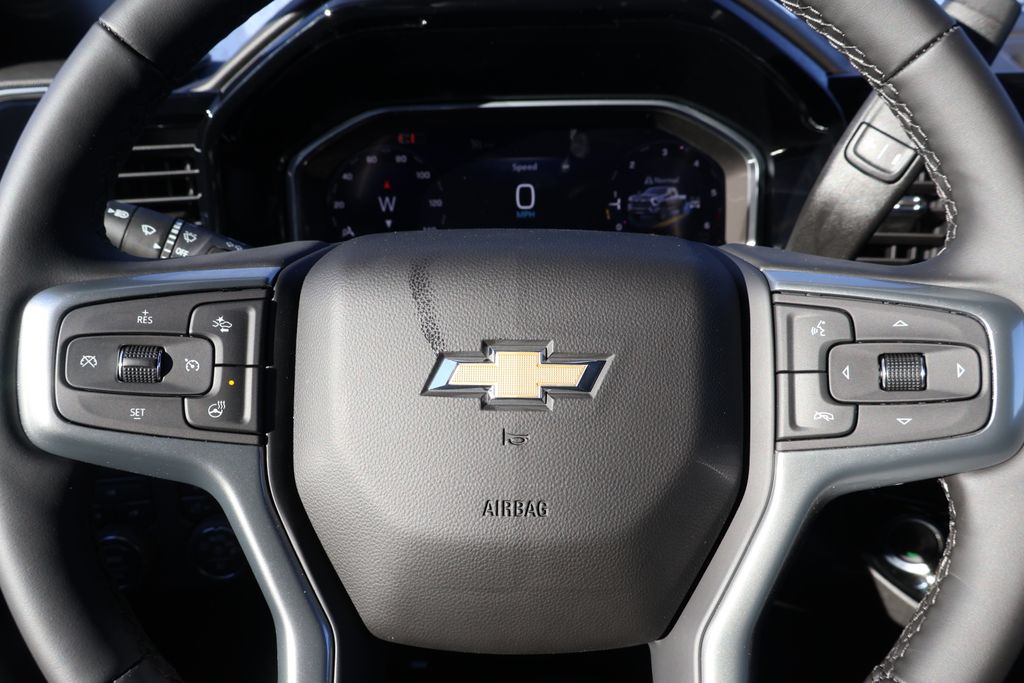 Thumbnail: 2026 Chevrolet Silverado 3500 - 19