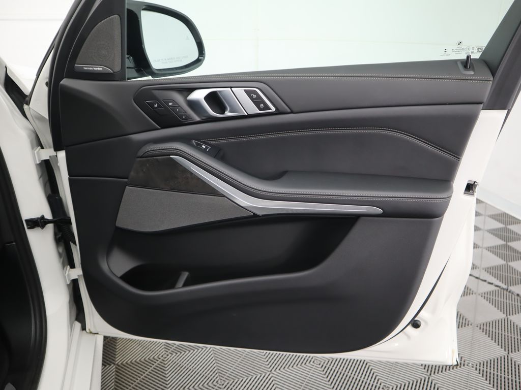 Thumbnail: 2025 BMW X5 - 26