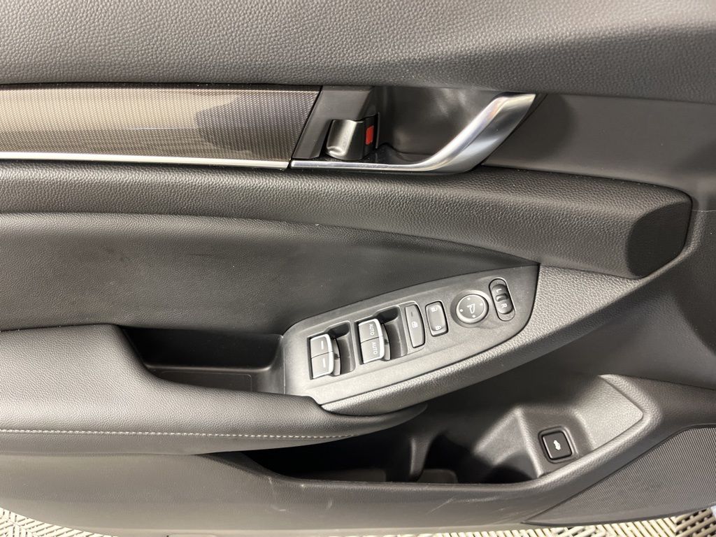 2022 Honda Accord Sport 27