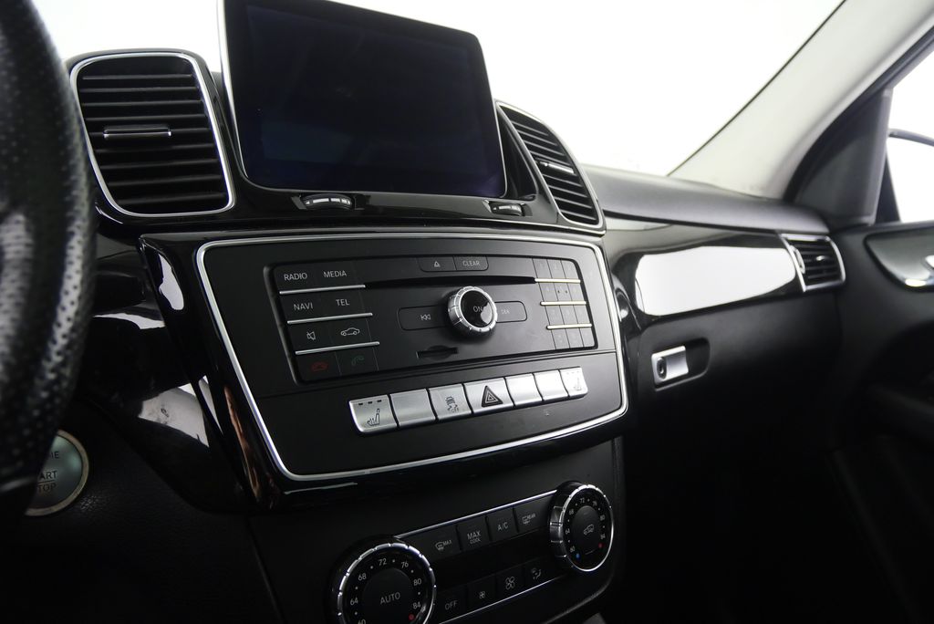 Thumbnail: 2016 Mercedes-Benz GLE - 22