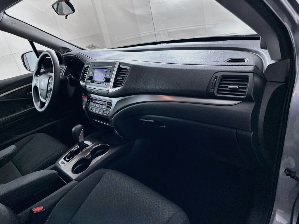 Thumbnail: 2019 Honda Ridgeline - 28