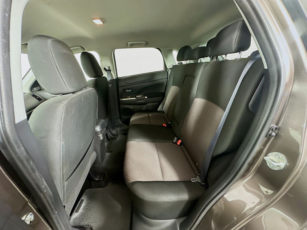 Thumbnail: 2019 Mitsubishi Outlander Sport - 23
