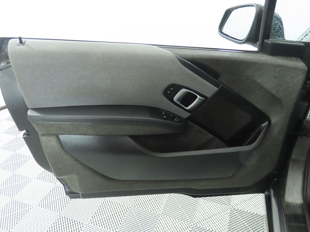 Thumbnail: 2019 BMW i3 - 28