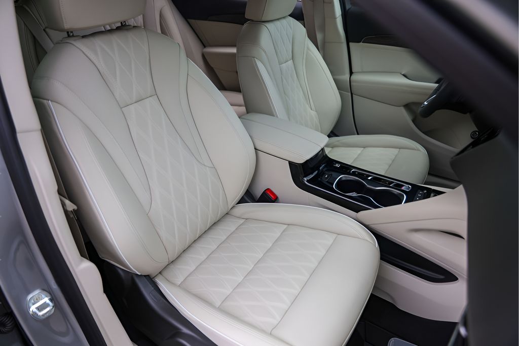 Used Car 2023 Buick Envision  Avenir For Sale Under $35,000 In Austin, Texas