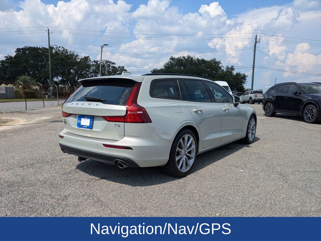 2020 Volvo V60 T5 Momentum