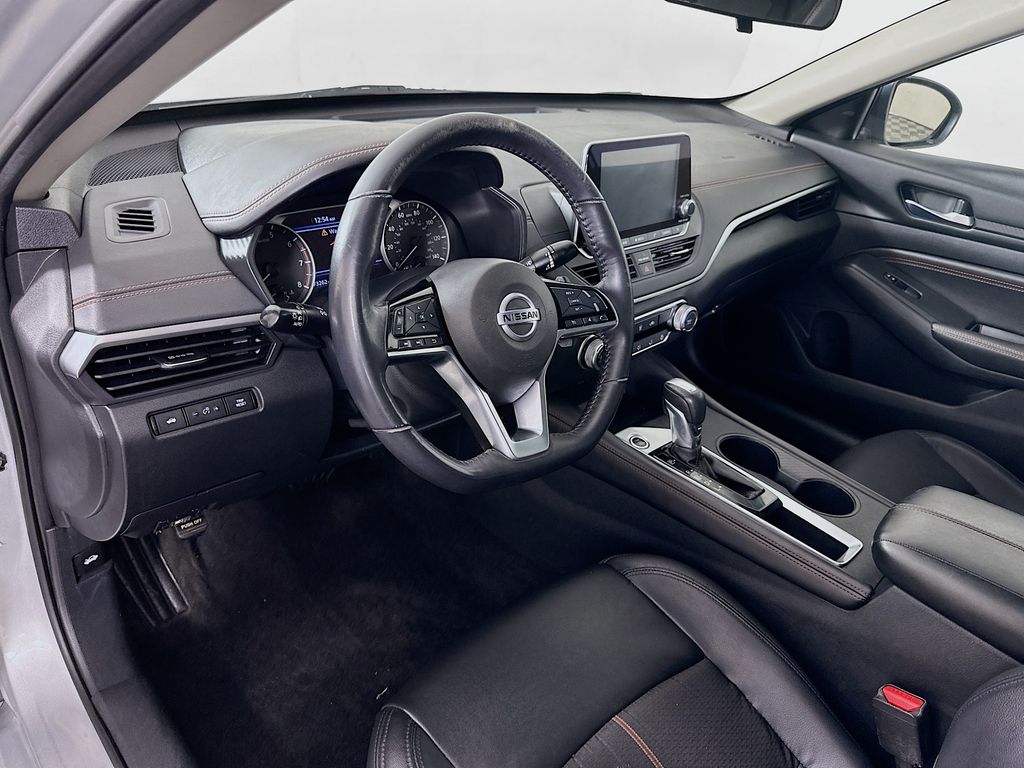 Thumbnail: 2020 Nissan Altima - 9