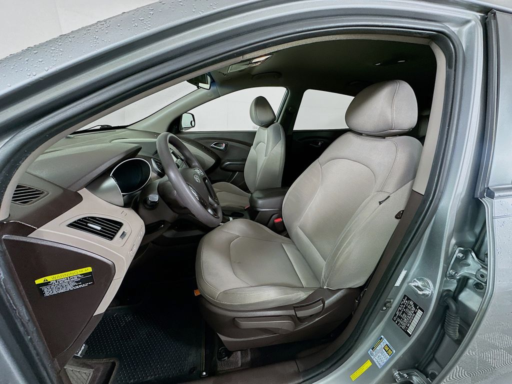 Thumbnail: 2015 Hyundai Tucson - 19