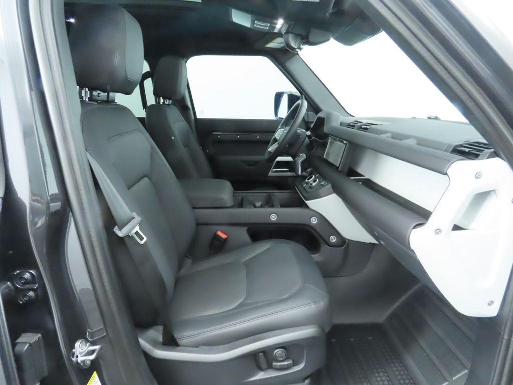 2024 Land Rover Defender 110 21