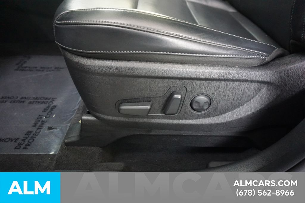 Used 2025 Green Kia S image 33