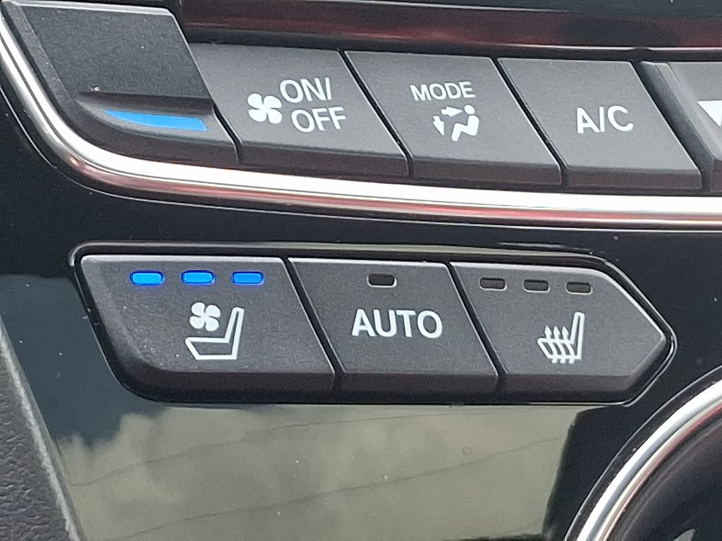 Thumbnail: 2022 Acura RDX - 26