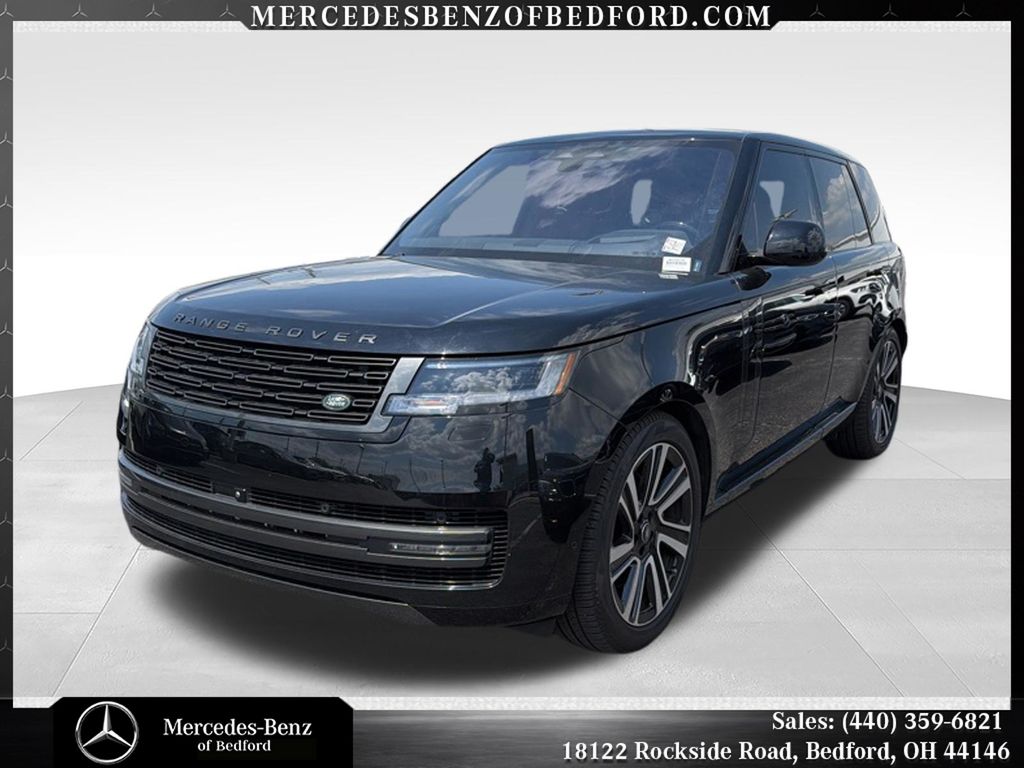 Ligurian Black SV Bespoke Ultra Metallic Sat 2023 Land Rover Range Rover SUV / Crossover All-Wheel Drive 8-Speed Automatic