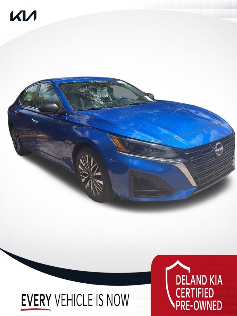 2025 Nissan Altima SV - Photo 1