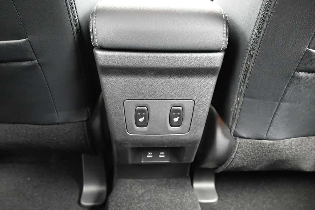 New 2026 Gray Mitsubishi SEL image 38