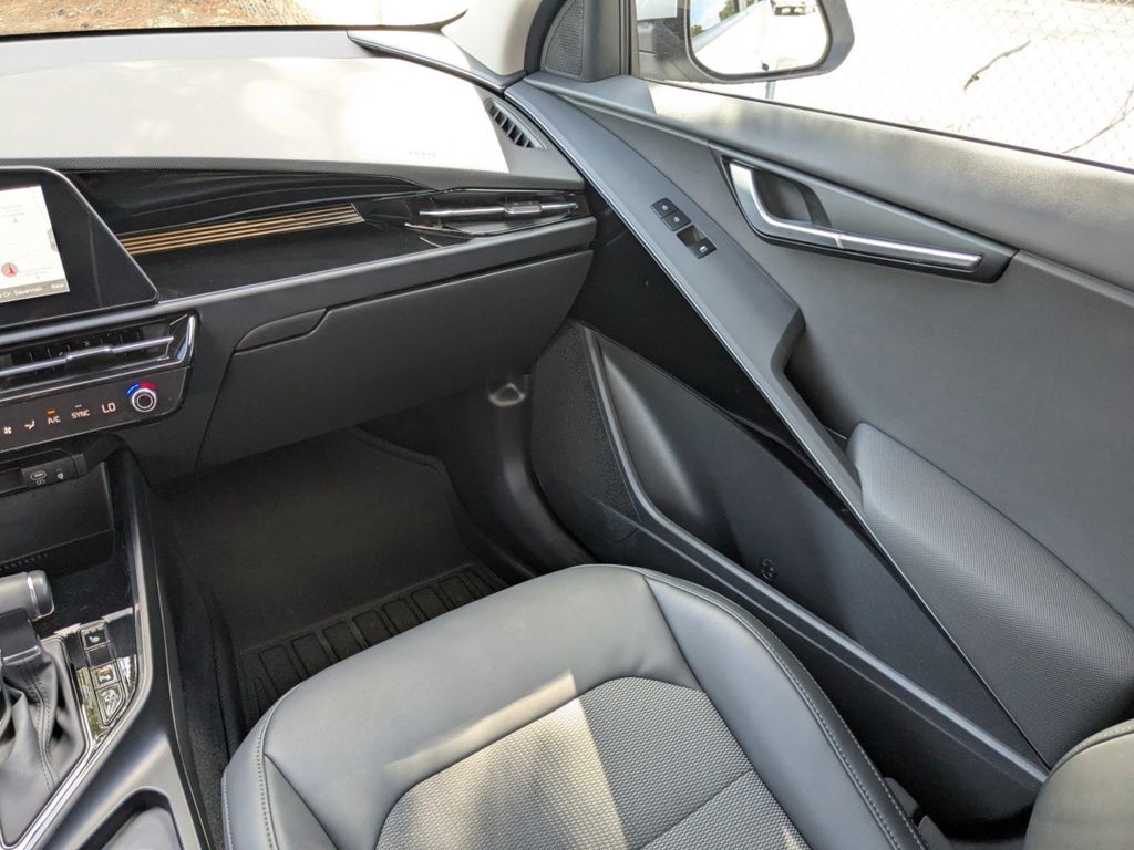 2025 Kia Niro EX