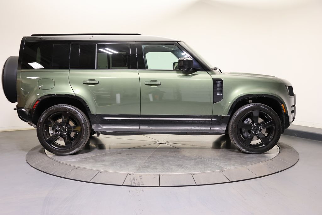 Thumbnail: 2026 Land Rover Defender - 6