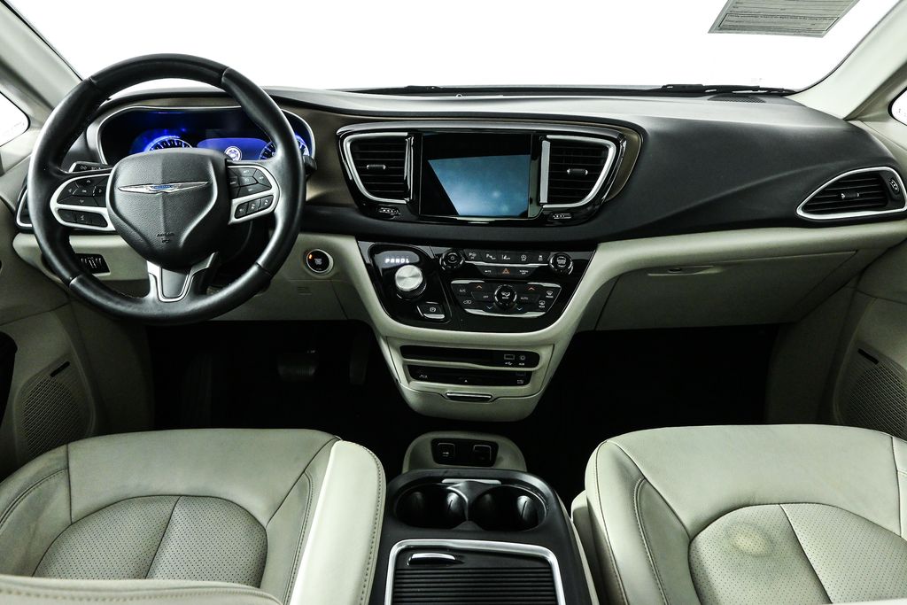 2018 Chrysler Pacifica Touring L Plus 22