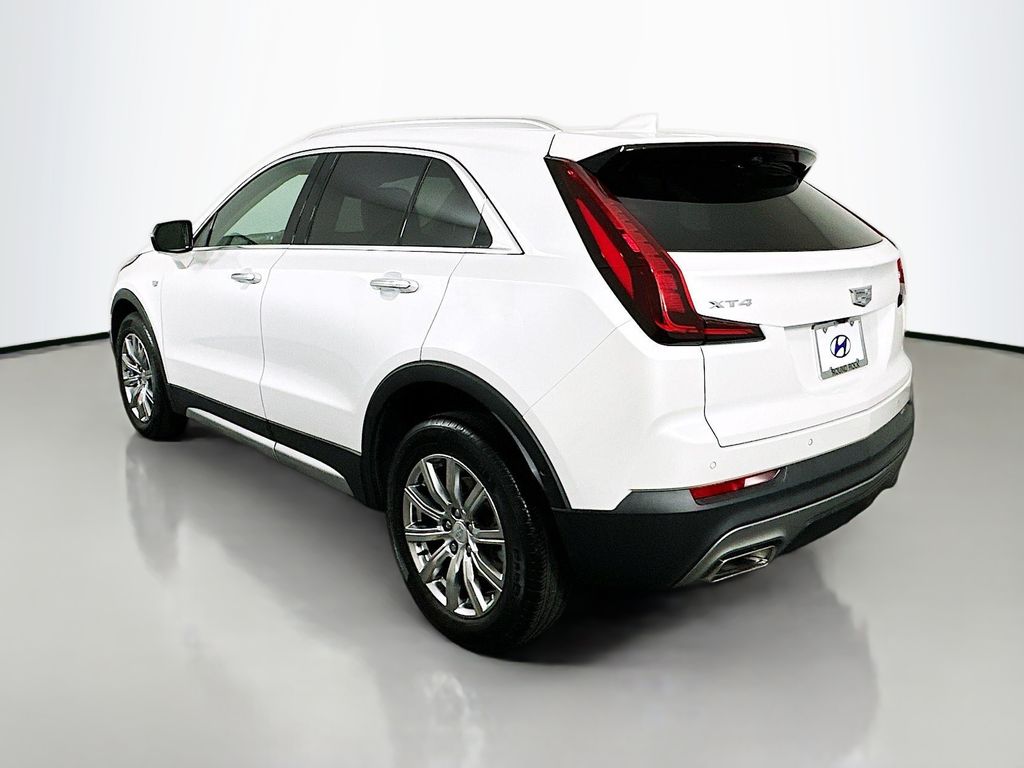 2022 Cadillac XT4 Premium Luxury 7