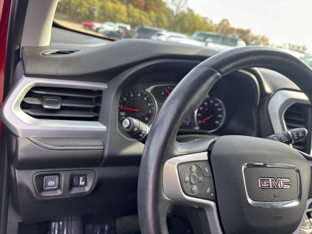 2022 GMC Acadia SLT 18