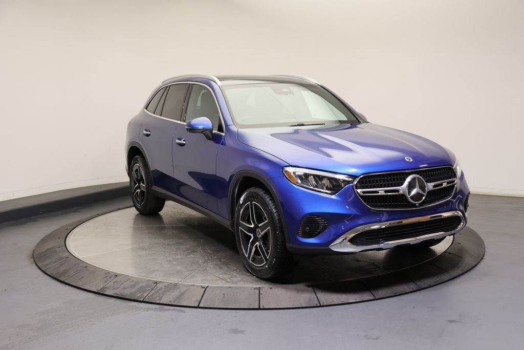 Thumbnail: 2027 Mercedes-Benz GLC - 3