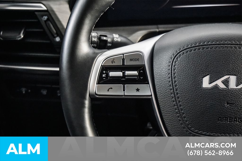 Used 2025 Black Kia SX-Prestige X-Line image 25