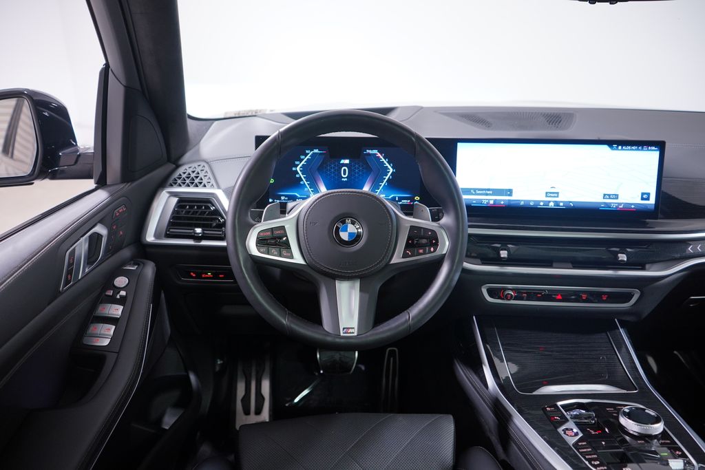 Thumbnail: 2024 BMW X7 - 12