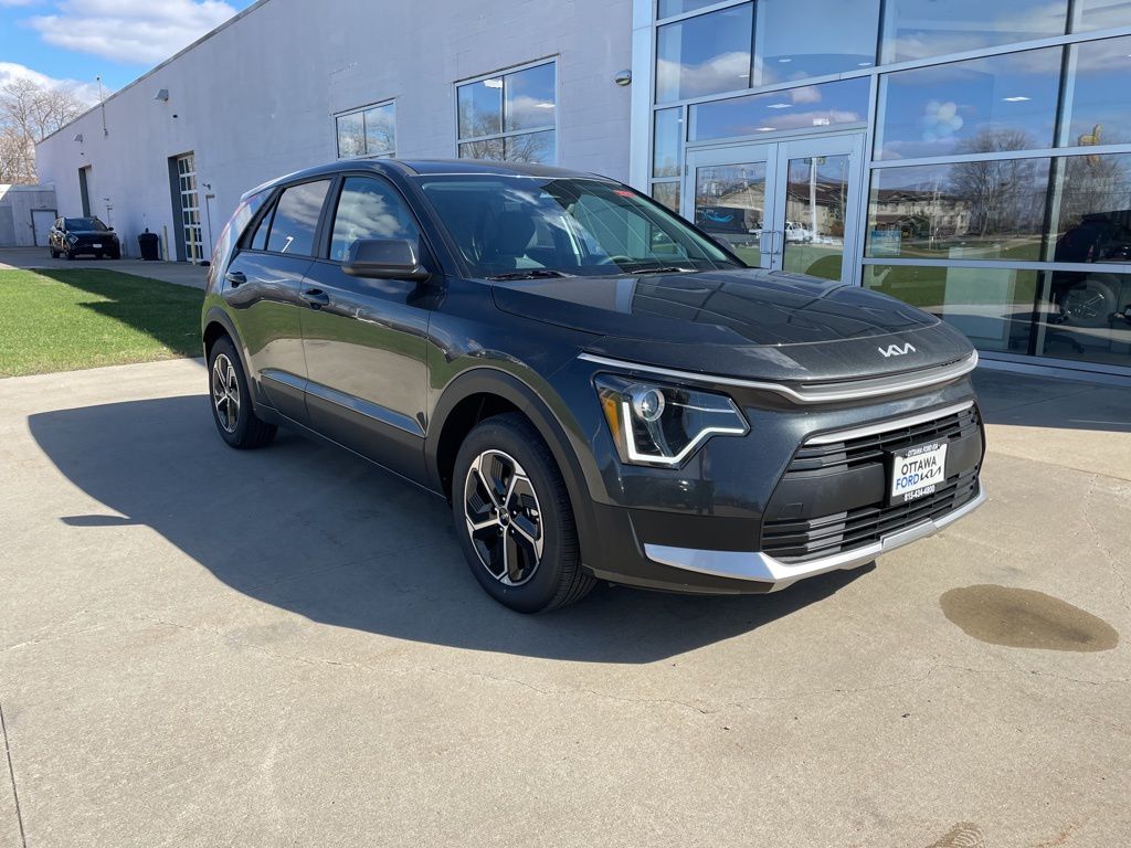 2026 Kia Niro LX FWD