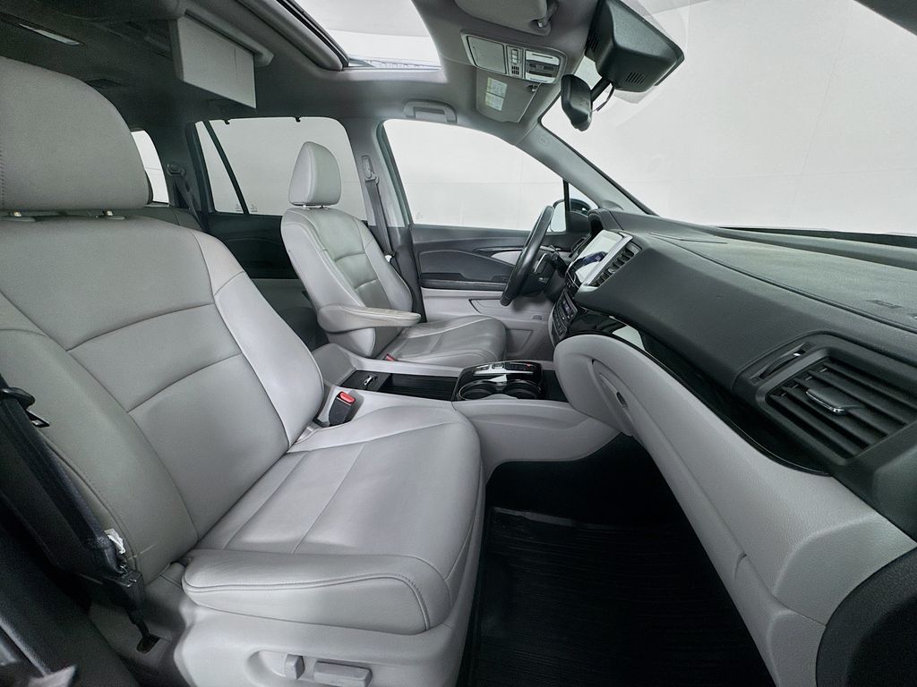Used Car 2016 Honda Pilot  Touring For Sale Under $12,000 In Austin, Texas
