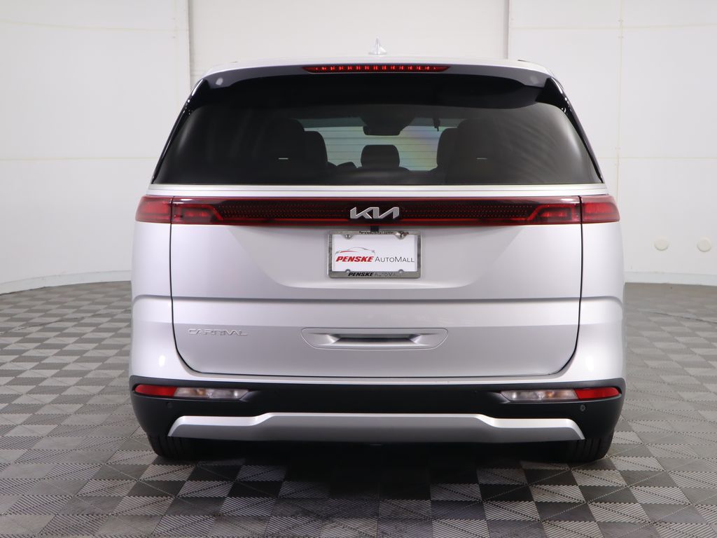 Thumbnail: 2023 Kia Carnival - 6
