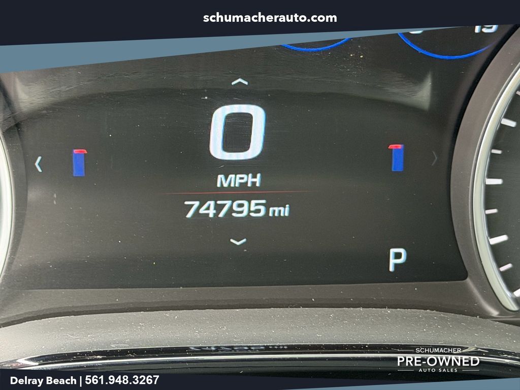 used 2017 Cadillac XT5 car, priced at $17,777