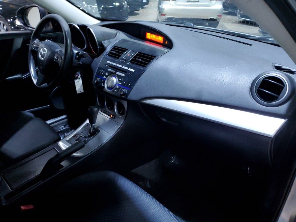 2011 Mazda Mazda3 i Touring 15