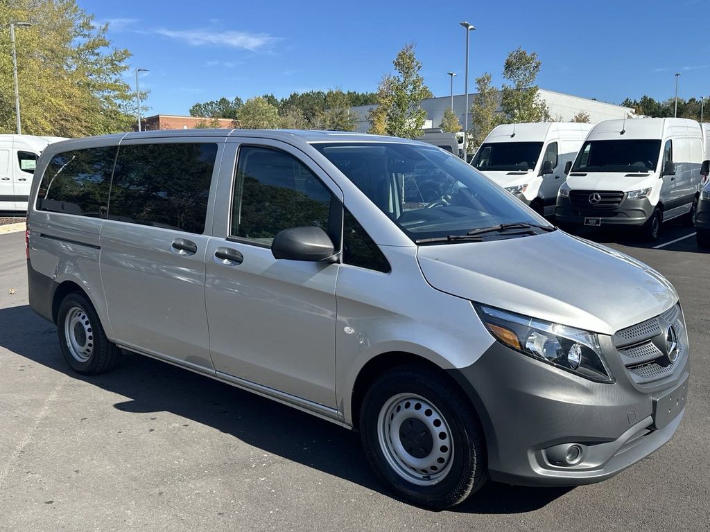 2022 Mercedes-Benz Metris Passenger 2