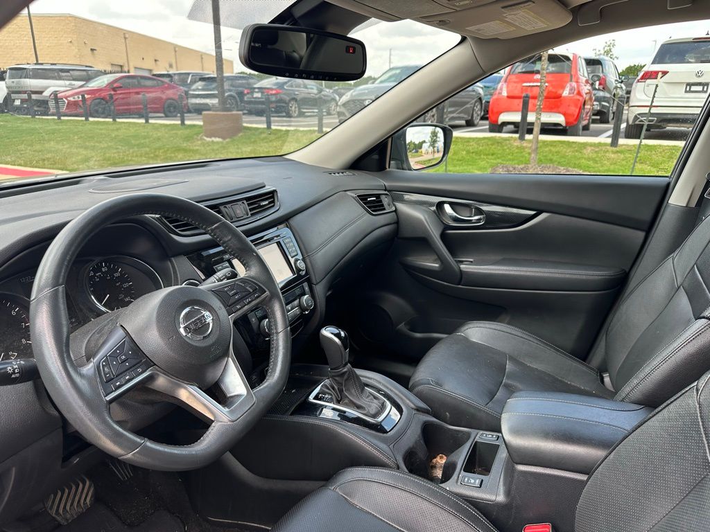 Thumbnail: 2017 Nissan Rogue - 5