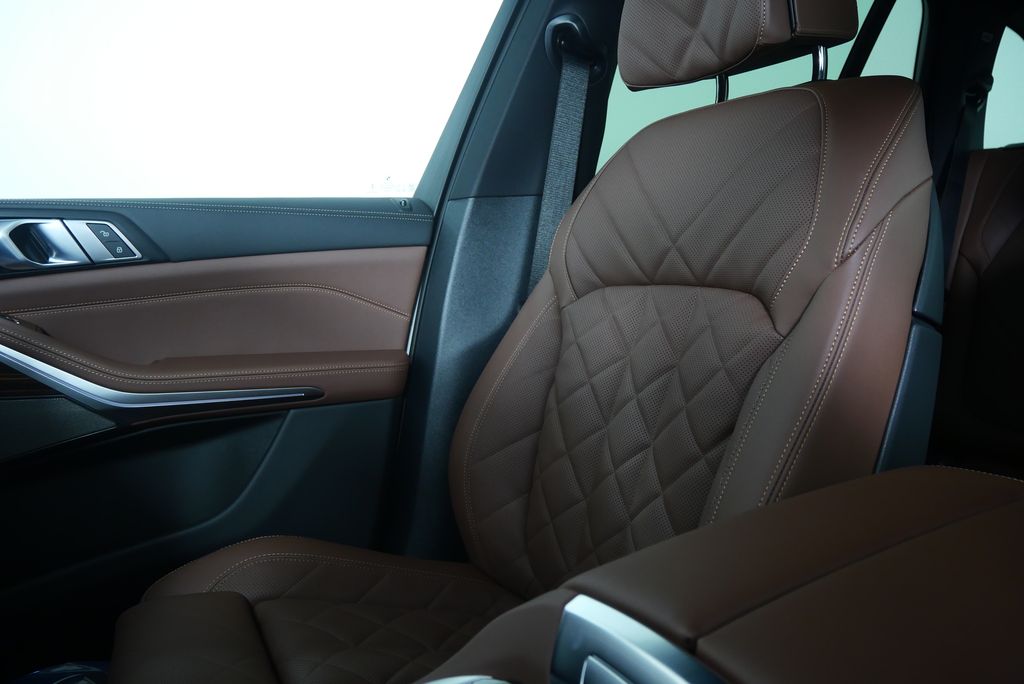 Thumbnail: 2026 BMW X5 - 23