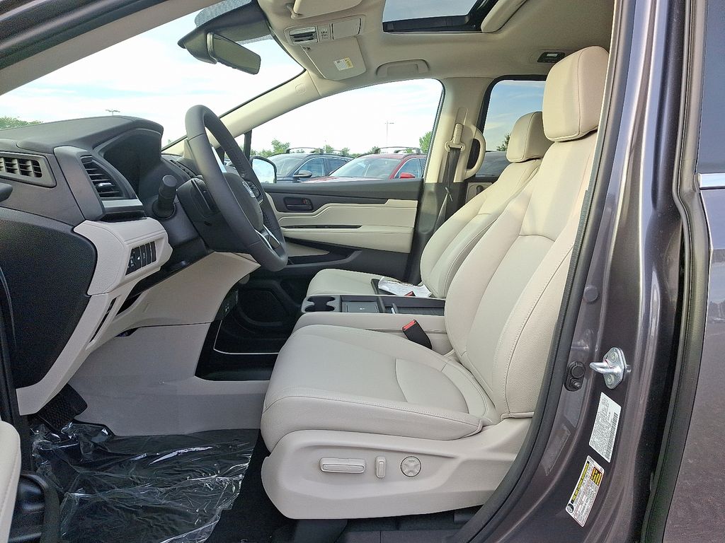 Thumbnail: 2026 Honda Odyssey - 6